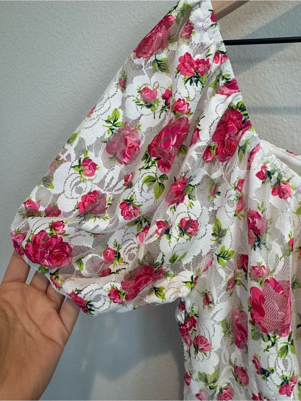 Betsey Johnson Goldie Floral Mini Dress Puff Sleeve Smocked Y2K Large - Picture 4 of 13